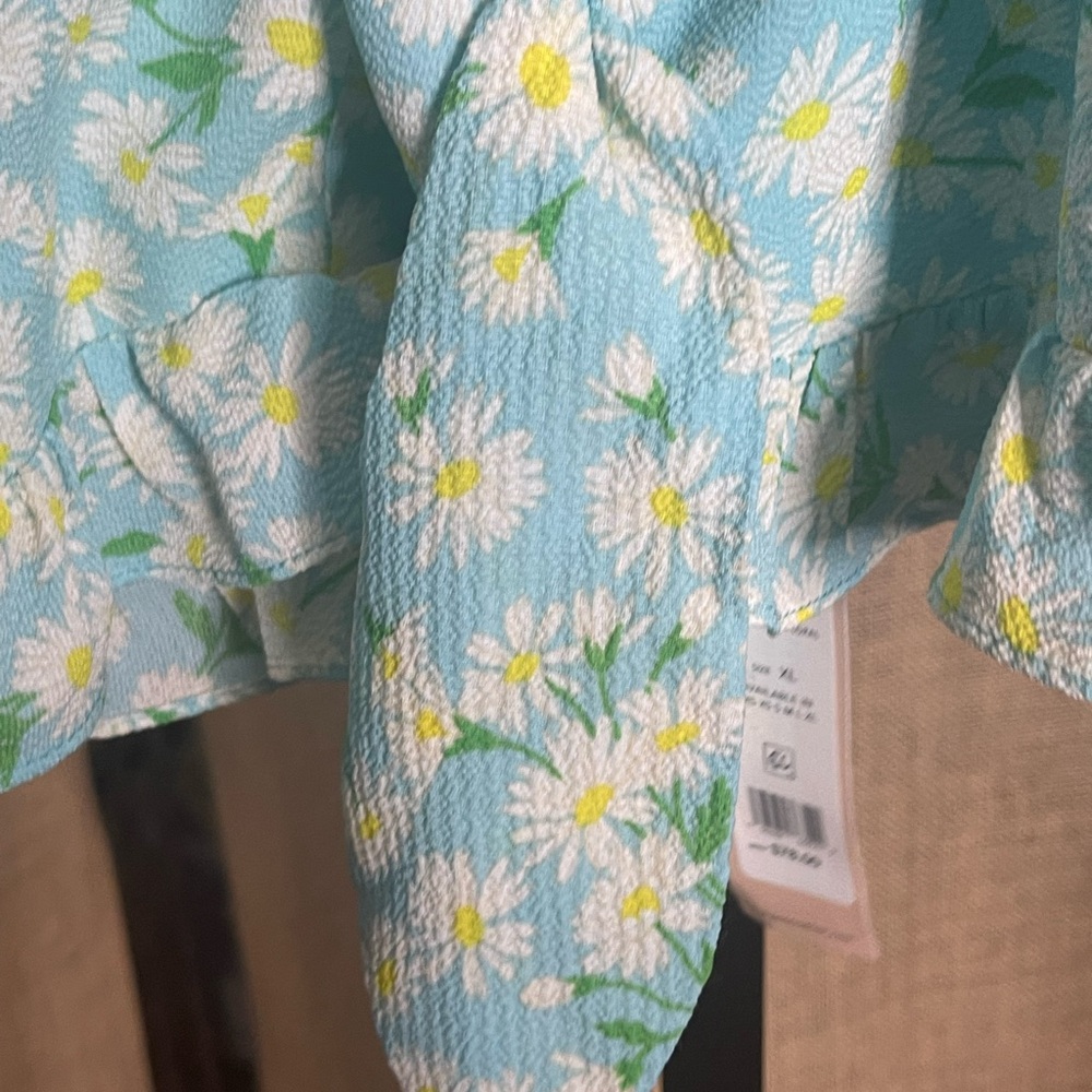 BCBG Generation Green and Blue Puff Sleeve Tie Front Blouse - Picture 3 of 6